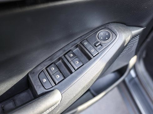 Used 2023 Kia Seltos S w/ Navigation Package FWD image 10