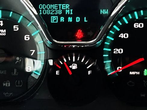 Used 2014 Chevrolet Traverse LT w/ LPO, 'HIT The Road' Package image 20