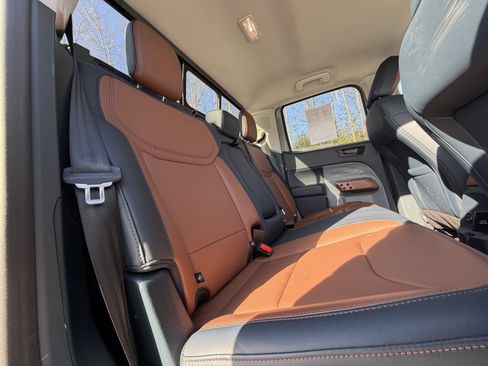 Certified 2024 Ford Maverick Lariat image 30