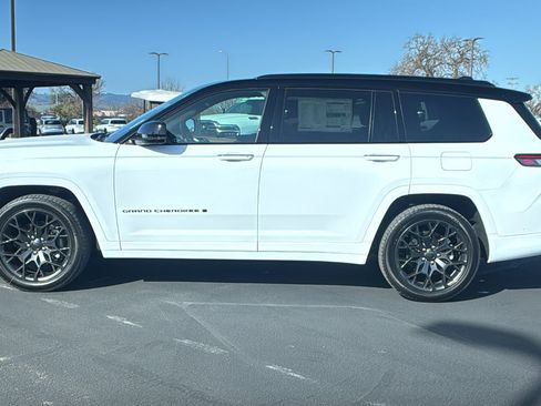 New 2025 Jeep Grand Cherokee L Summit image 6