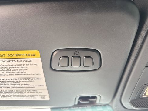 Used 2023 Ford Bronco Wildtrak image 27