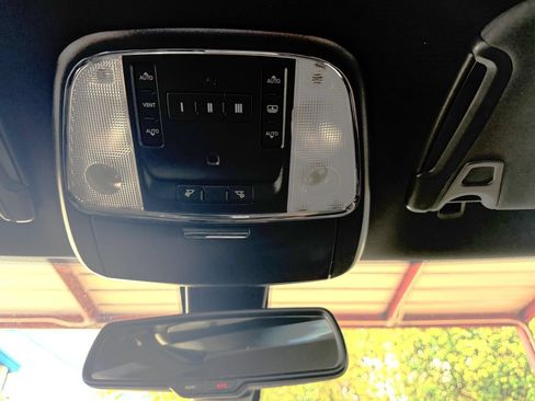 Used 2017 Chrysler 300 S w/ 300S Premium Group AWD/4WD image 17
