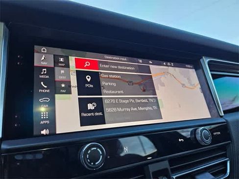 Used 2024 Porsche Macan image 32