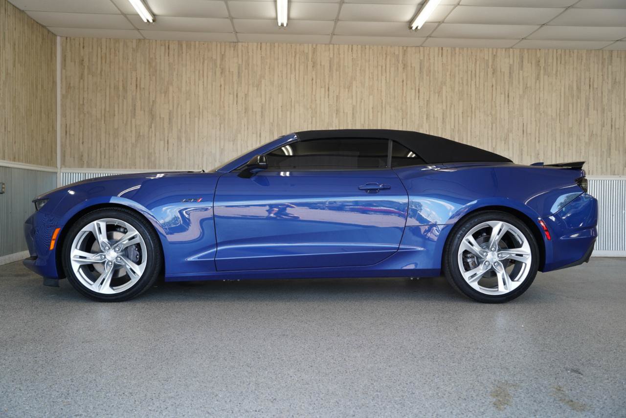 Used 2021 Chevrolet Camaro LT RWD image 5