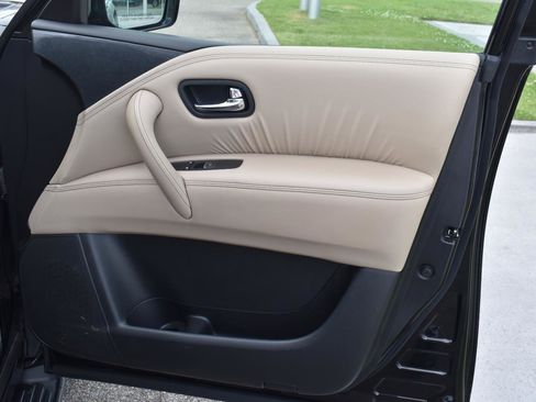 Used 2024 Nissan Armada SV image 68