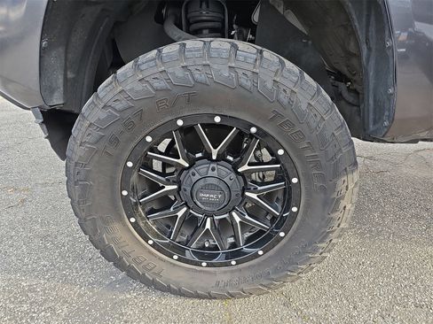 Used 2022 Toyota Tacoma SR image 36