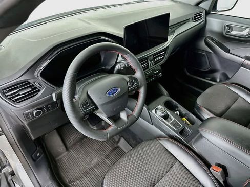 Certified 2023 Ford Escape ST-Line w/ Tech Pack #1 FWD image 2
