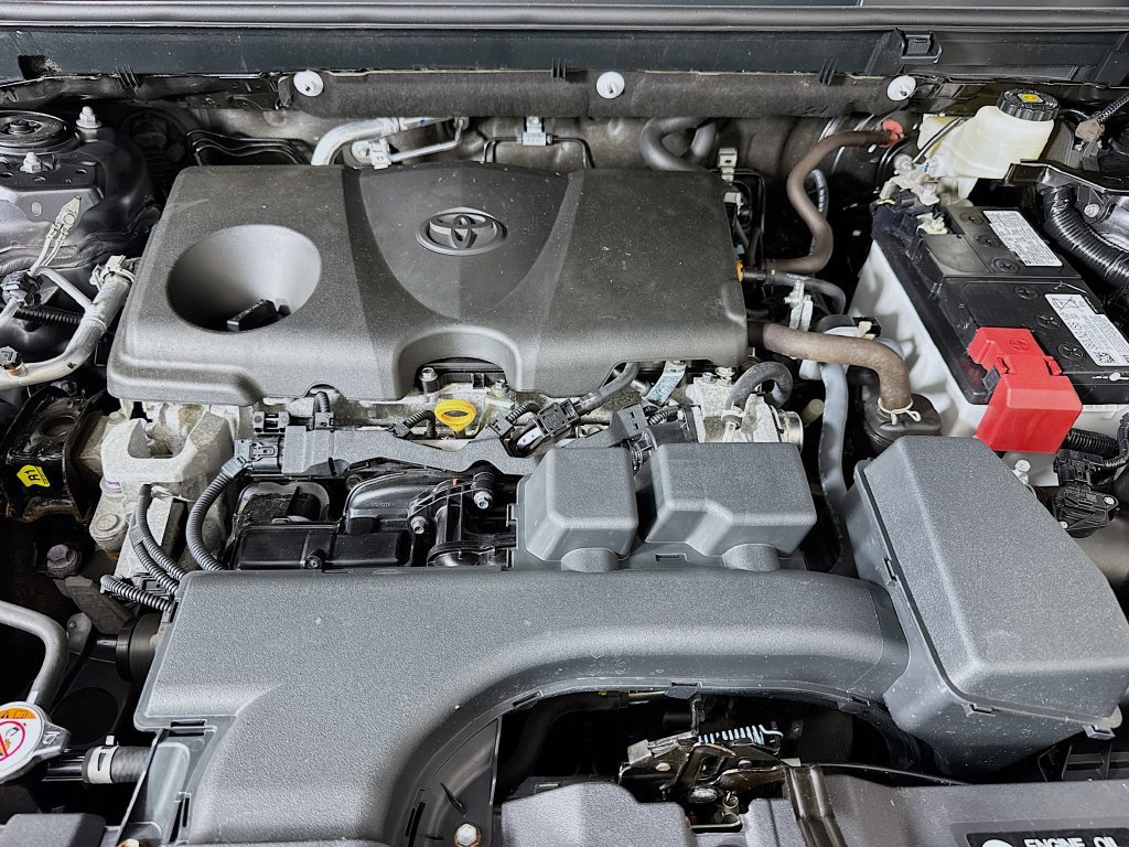 Used 2023 Toyota RAV4 LE AWD/4WD image 31