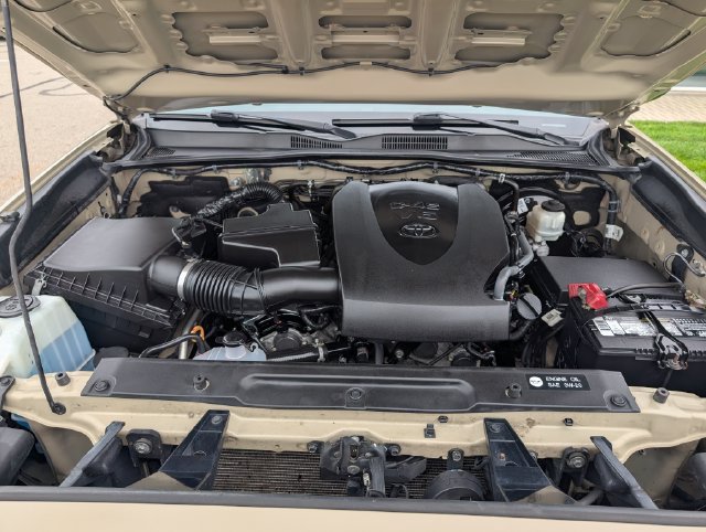 Used 2019 Toyota Tacoma TRD Sport w/ Technology Package RWD image 26