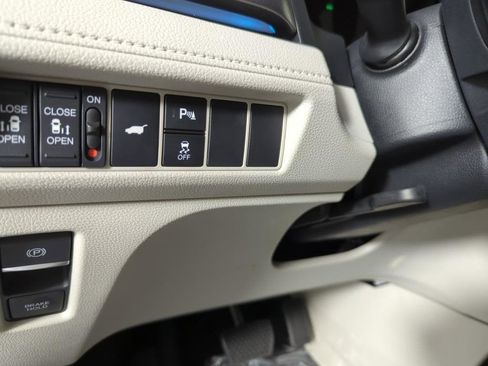 New 2026 Honda Odyssey Touring image 23