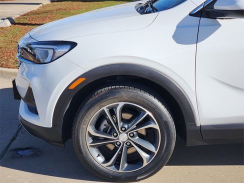 Used 2023 Buick Encore GX Select w/ Safety Package II image 9