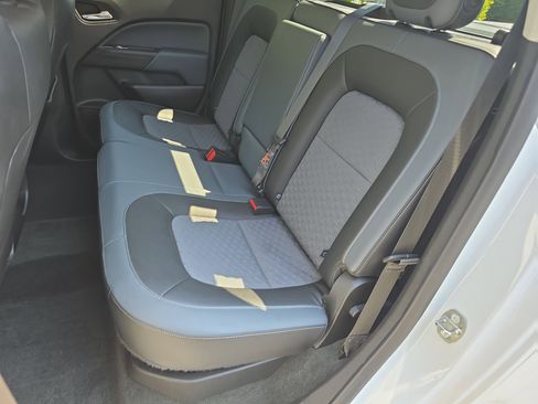 Used 2018 Chevrolet Colorado Z71 AWD/4WD image 13
