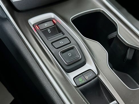 Used 2022 Honda Accord Sport image 16