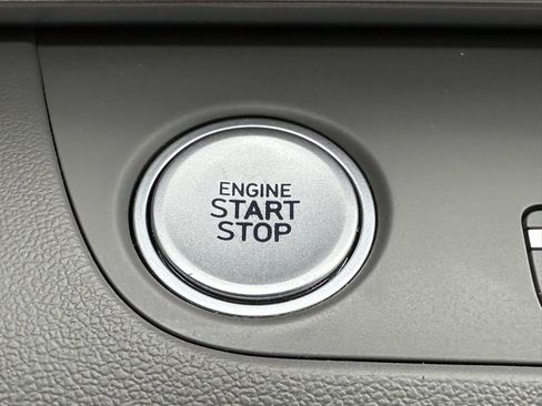 Certified 2023 Hyundai Elantra SEL w/ Convenience Package FWD image 17
