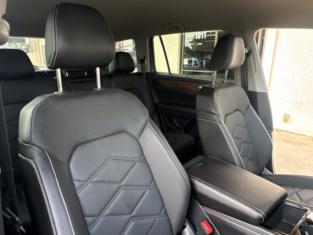 Used 2025 Volkswagen Atlas SE AWD/4WD image 19