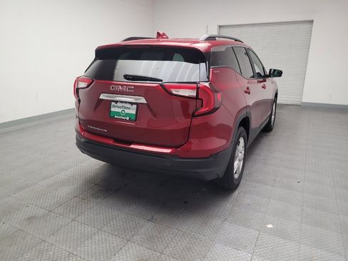 Used 2023 GMC Terrain SLE w/ Driver Convenience Package FWD image 7