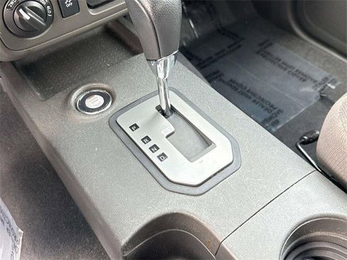 Used 2020 Nissan Frontier S image 24