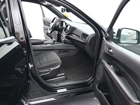 Used 2023 Dodge Durango GT w/ Blacktop Package image 16