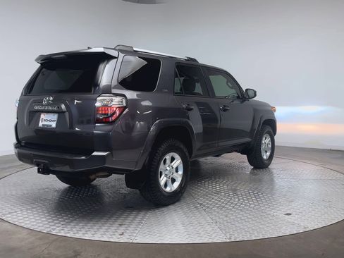 Used 2019 Toyota 4Runner SR5 image 8