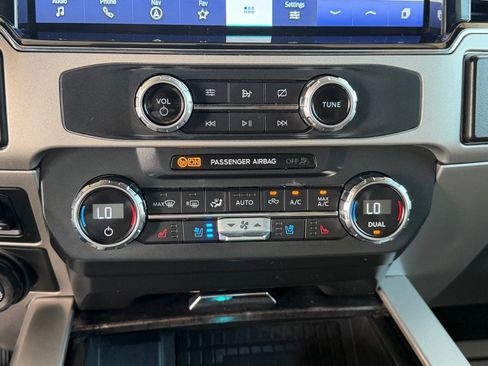 Used 2022 Ford F350 Lariat w/ Lariat Ultimate Package AWD/4WD image 14