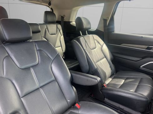 Used 2022 Kia Telluride EX w/ EX Premium Package AWD/4WD image 14
