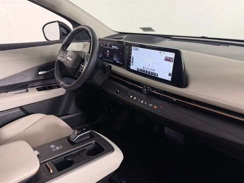 Used 2024 Nissan Ariya FWD image 29
