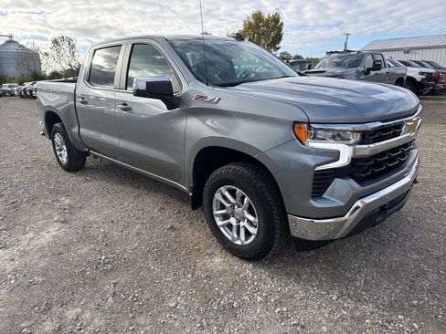 Used 2025 Chevrolet Silverado 1500 LT image 7