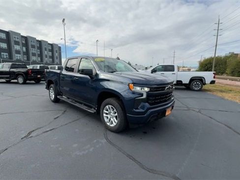 Used 2022 Chevrolet Silverado 1500 RST w/ Protection Package image 2