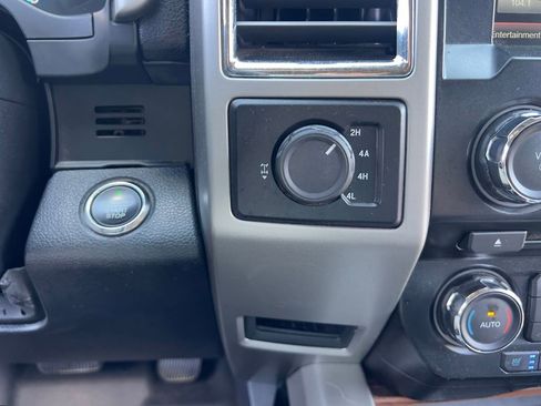 Used 2015 Ford F150 Lariat w/ Equipment Group 501A Mid AWD/4WD image 34