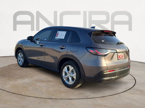 Used 2025 Honda HR-V LX image 8