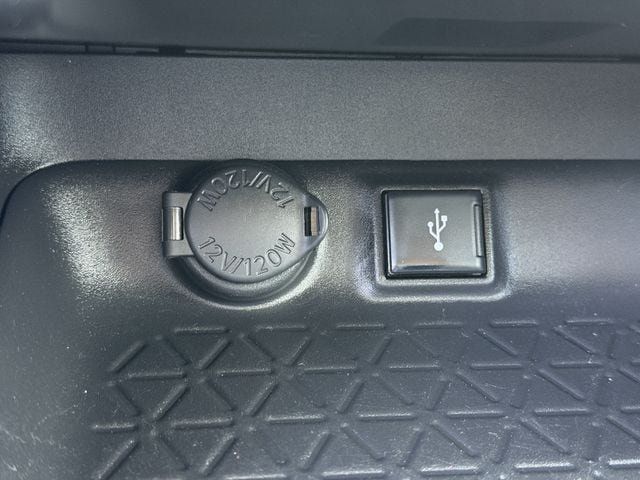 Used 2021 Toyota RAV4 LE FWD image 19