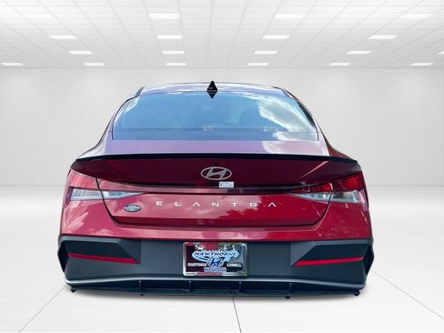 New 2025 Hyundai Elantra Sport image 5