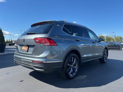 Used 2022 Volkswagen Tiguan SE image 7