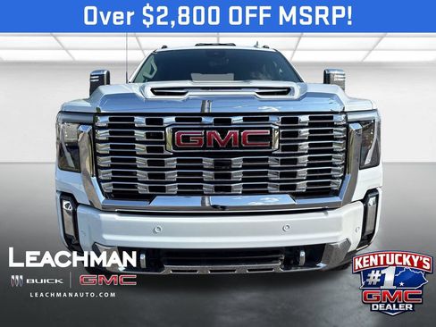 New 2026 GMC Sierra 2500 Denali w/ Denali Reserve Package AWD/4WD image 8