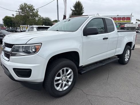 Used 2019 Chevrolet Colorado W/T w/ WT Convenience Package RWD image 2
