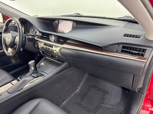 Used 2016 Lexus ES 350 Premium w/ Navigation System Package image 13