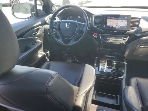 Certified 2021 Honda Ridgeline Black Edition image 11