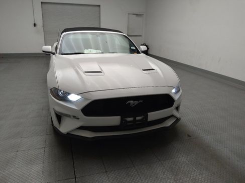 Used 2020 Ford Mustang Premium RWD image 13