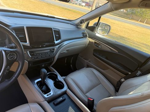 Used 2018 Honda Pilot EX-L image 10