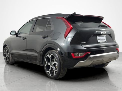 Used 2023 Kia Niro EX Touring FWD image 3