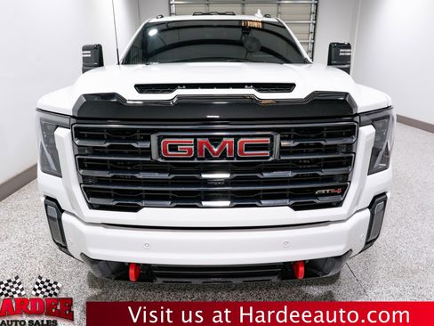 Used 2024 GMC Sierra 2500 AT4 w/ AT4 Premium Plus Package image 7