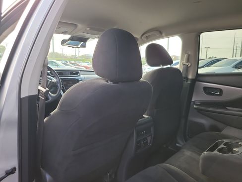 Used 2023 Nissan Murano S image 12