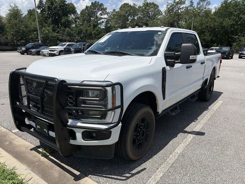 Used 2023 Ford F250 XL w/ STX Appearance Package AWD/4WD image 2