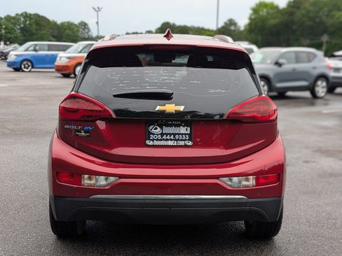 Used 2019 Chevrolet Bolt Premier w/ Infotainment Package FWD image 8