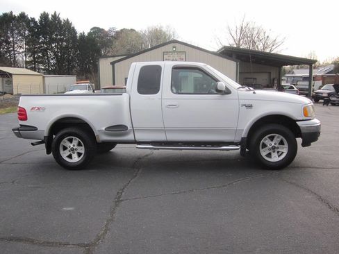 Used 2002 Ford F150 Lariat image 5