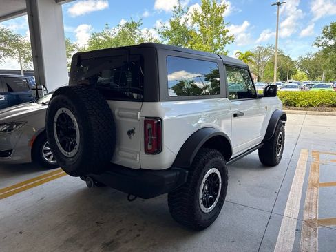 Used 2023 Ford Bronco Badlands w/ Sasquatch Package AWD/4WD image 4