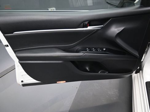 Certified 2018 Toyota Camry XSE w/ Driver Assist Package image 11