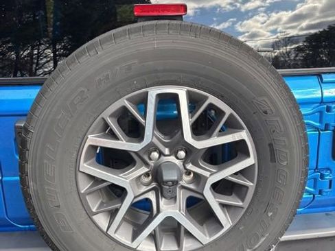 Used 2024 Jeep Wrangler Sahara w/ Safety Group image 25