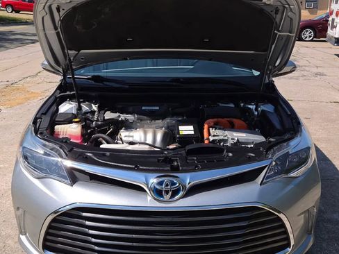 Used 2016 Toyota Avalon XLE Premium FWD image 7