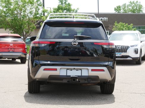 Used 2023 Nissan Pathfinder Platinum w/ Lighting Package (N93) AWD/4WD image 7